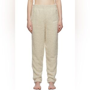 NWOT Skims Teddy Sherpa Jogger Pants in Size XXS
